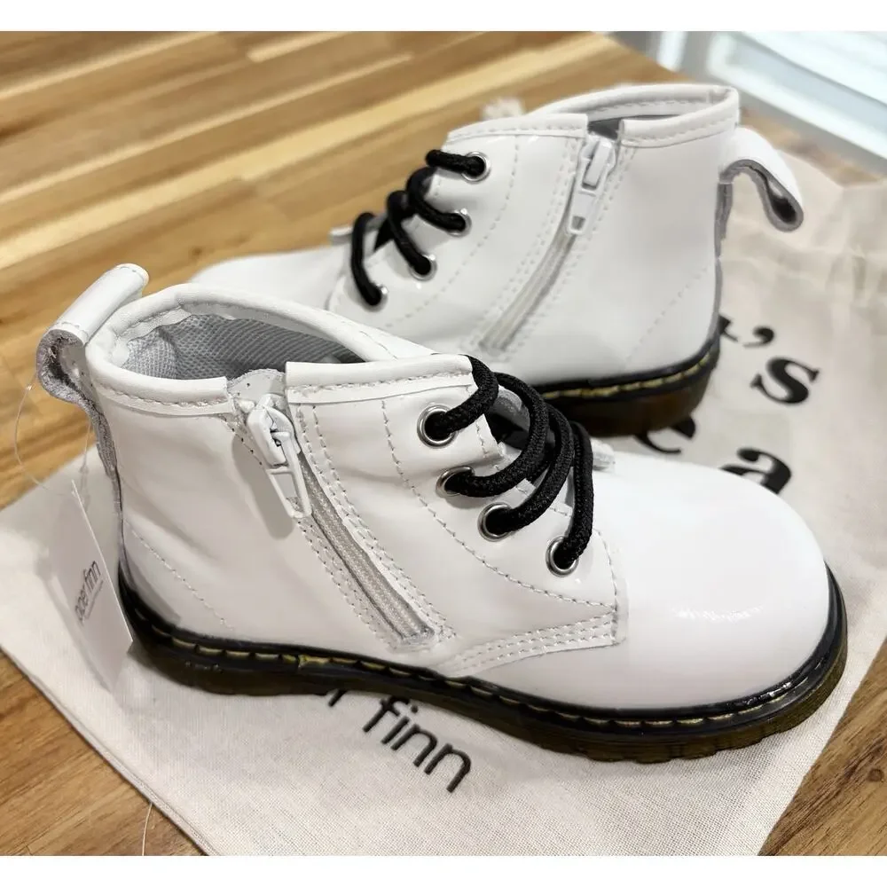 NWT Piper Finn Little Wonder & Co. Kids Size 6 Combat Boots Leather Snow White